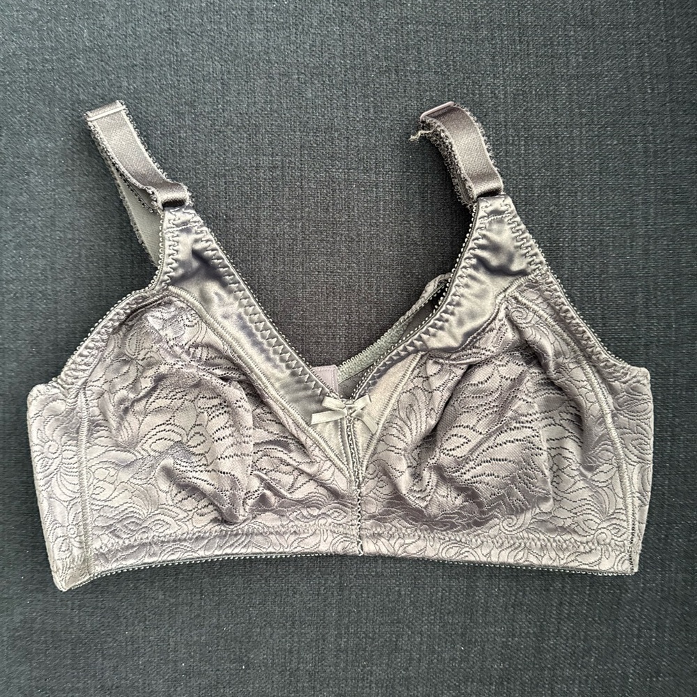 Bali Elegant Grey Lace Bra‎ size 38C